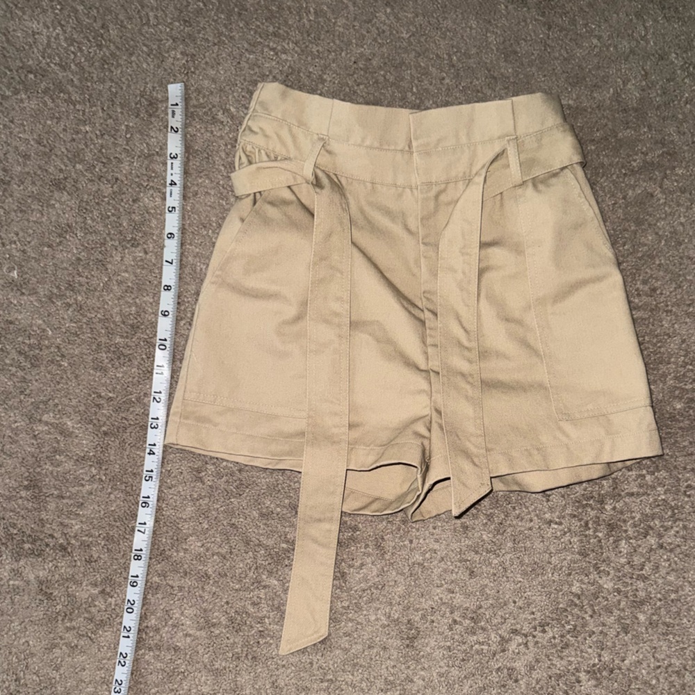 Steve Madden Beige Belted Cargo Shorts